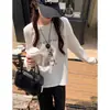 Camiseta de manga larga con estampado de cachorros para mujer, nuevo estilo primavera y otoño 2026, holgada y casual, cuello redondo, top base de algodón puro