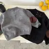 Cardigã de Tricô Infantil 2026 Primavera e Outono Novo Jaqueta de Botão Único com Gola Redonda Color Block Suéter Versátil para Crianças Pequenas Tendência