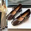 Zapatos Mary Jane Otoño Punta Cuadrada Modernos Versátiles con Faldas Cómodos Franceses Exquisitos Zapatos de Salón Pequeños para Mujer 2026 Nuevo Estilo