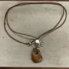 Estilo Étnico Cuerda de Cuero Metal Madera Irregular Hueco Geométrico Collar Simple Nicho Cadena de Suéter Adorno de Collar Retro Mujer