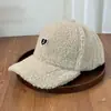 Gorra de Pato Cálida de Moda Otoño e Invierno Versión Coreana de Lana de Cordero Gorra de Béisbol de Felpa Engrosada con Corazón para Mujeres con Cabeza Grande y Rostro Pequeño
