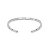 Pulsera Súper Brillante de Zirconia y Nácar con Forma de Serpiente, Lujo Ligero, Gama Alta, Elegante, de Nicho, Exquisita, Joyería de Mano Impresionantemente Hermosa