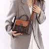Fabricante Original Bonnie Kangaroo Nova Bolsa Feminina da Moda e Versátil de Ombro Portátil Transversal Venda por Atacado Entrega