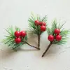 Acessórios para Mini Árvore de Natal Frutas Vermelhas Folhas de Pinheiro Artificiais Decoração de Caixa de Presente Flores Artificiais Pinhas Decoração Enfeites