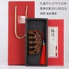 Peine Masajeador Tallado de Madera de Sándalo Flor de Loto Pez Dorado-Plateado, Exquisito Peine de Madera Vintage con Múltiples Puntos de Masaje, Set en Caja de Regalo, Ideal para Regalar