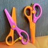 Tesouras Infantis para Artesanato, Material Escolar para Crianças, Suprimentos de Arte para Alunos do Ensino Fundamental, Corte de Papel para Jardim de Infância, Tesouras Seguras de Plástico com Ponta Redonda Venda por Atacado