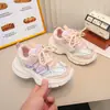 Zapatos Deportivos Casuales de Moda Nuevos Primavera/Verano 2026 para Hombres, Mujeres y Niños, Zapatos para Correr Transpirables y Cómodos para Estudiantes