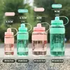 Botella de agua de plástico de gran capacidad con correa y pajilla, taza espacial portátil de mano para exteriores, fitness, senderismo y deportes, estilo coreano