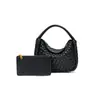 Nova Bolsa Transversal de Ombro Tecida Feminina 2025 Design de Nicho Portátil Personalizada Bolsa de Axila