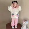 Pijama de Franela para Niñas Ropa de Casa Gruesa de Coral para Otoño e Invierno Ropa de Casa de Princesa Fresa para Bebés Niñas