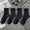 Calcetines blancos primavera y verano finos transpirables suela inferior para hombres y mujeres estilo universitario ins moda calcetines deportivos de caña baja al por mayor