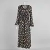 Vestido de Manga Larga con Lunares Transfronterizo Europeo y Americano Verano 2026 Nuevo Vestido de Cintura Plisado con Cuello en V y Mangas de Campana para Mujer