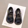 Zapatos Negros de Piel para Niñas 2026 Primavera y Otoño Nueva Moda Zapatos de Princesa para Niñas, Zapatos de Rendimiento Estilo Británico para Niños Estudiantes