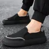 Zapatos de Hombre 2025 Nuevo Otoño Transpirables Primavera y Otoño Casuales y Cómodos Tenis Perezosos de Una Pierna Zapatos de Tela Old Beijing