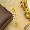 Pulseira para Mulheres Aço Titânio Europeia e Americana Não Desbota Cobre Cravejado Zircônio Pulseira Nicho Moda High-End Atacado Joias de Mão