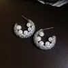 Aretes Redondos con Gema Láser de Brillo Radiante, Aretes de Zirconia Lujosos para Banquetes, Aretes de Lujo Ligero de Alta Gama