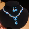 Aretes y collar de gota de agua con circonita y diamantes, cadena de clavícula de lujo ligero de nicho de alta gama, conjunto de joyería exquisito elegante y dulce