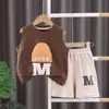 Traje infantil de manga curta com desenho para meninos novo roupas infantis bebê Verão Chapéu infantil traje de manga curta com letra moda