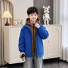 Chaqueta Acolchada de Otoño para Niños 2026 Elegante Top Falso de Dos Piezas para Niños Medianos y Grandes Ropa Gruesa y Cálida de Otoño/Invierno