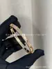 Pulsera Firma Trébol de Cuatro Hojas de Gama Alta CNC de Guangzhou Chapada en Oro Rosa de 18K Pulsera de Borde Redondo de Perlas de Calidoscopio Completamente Diamantada para Mujer