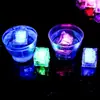 Bar Ktv Cubitos de Hielo Luminosos Juguetes Luminosos Se Iluminan al Exponerse al Agua Cubitos de Hielo LED Coloridos Lámpara Cubito de Hielo con Sensor Flash Fabricante