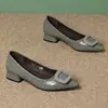 Zapatos planos de punta fina y escote bajo para mujer, nueva colección otoño 2026, hebilla cuadrada, tacón grueso, estilo slip-on, versátiles, cómodos, adecuados para el trabajo y el trayecto diario, zapatos pequeños de piel