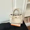 Colección Otoño 2026: Bolsas de Mano Elegantes y Únicas para Mujer, Bolsos Cruzados de Moda, Bolsos Cuadrados Pequeños Exquisitos y Personalizados