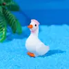 Adornos de Cisne Blanco de Resina para Micro Paisajes Decoraciones de Ganso Blanco Manualidades de Patos Blancos Accesorios DIY de Waterpolo Pato con Turbante