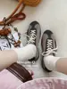Zapatillas de entrenamiento alemanas con bloques de color estilo TikTok para mujer, zapatillas casuales con estampado de leopardo, zapatillas de nicho ligeras y de suela blanda, de moda para mujer