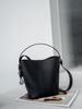 Bolso de Mujer de Piel de Vaca Modelo Nuevo 2026 Bolso Cubo Bolso Cruzado para Mujer Bolso de Hombro de Cuero Genuino de Gama Alta Nicho para Mujer