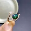 Anillos de ópalo negro natural de colores llenos de color fuego piedra principal grande 8 * 10 mm plata de ley 925 incrustación de precisión