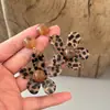2025 Nuevos Pendientes Estilo Maillard Otoño e Invierno Estilo Hong Kong Retro Gama Alta Pendientes de Flor con Estampado de Leopardo Pendientes Populares