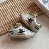 Nuevo Estilo de Otoño Zapatos de Lona con Estrella y Concha en la Cabeza para Niños y Niñas Zapatos de Suela Suave Antideslizantes Versátiles para Gateadores y Niños Pequeños Zapatos para Caminar