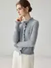 Elegante cardigã suéter de outono 100% caxemira pura para mulheres, gola redonda, com acabamento plissado, oferecendo um visual de tricô sofisticado e de caimento solto