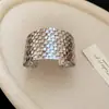 Pulseira Aberta Redonda Geométrica Metálica Europeia e Americana Moda Simples Versátil Pulseira Design de Nicho Joias Atacado