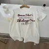Camiseta Redonda de Manga Curta com Design de Letra Bordado Pesado para Mulheres, Estilo Verão, Vintage, Amiga da Pele, Versátil, Emagrecimento, Camiseta com Ombro Normal