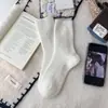 Meias de Lã Macias de Cor Sólida para Mulheres Versão Coreana Estilo Simples Ins Meia de Cano Médio Arredondada Outono e Inverno Meias Grossas Arredondadas