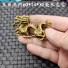 Cobre rojo antiguo vida adornos Ruyi zodiaco perro Xiangyun tapón de incienso para años hay más adornos de escritorio venta al por mayor de artículos de cobre