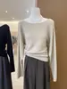 Suéter de tricô único e bonito estilo francês, cor damasco, ombro a ombro, manga longa, para mulheres, design de outono e inverno, adequado para sobreposição, com efeito de afinar a cintura