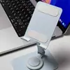 Suporte Metálico para Celular Macaron, Suporte de Mesa Giratório 360 Graus e Dobrável, Suporte Universal para Assistir Séries de TV e Transmissões ao Vivo