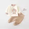Conjunto fino de algodón de dos piezas para recién nacido, unisex, conjunto cálido acolchado para primavera y otoño, ropa de estar para bebé de cintura alta que protege la barriga