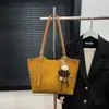 Bolso Retro para Mujer de Gran Capacidad 2025 Nuevo Otoño e Invierno Versátil Simple Bolso de Hombro Casual Moda Bolso Tote para Viajar