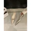 Sandalias Elegantes de Tacón Medio Estilo Francés, de Punta Cerrada y Aspecto Femenino, Zapatos de Hada para Primavera/Verano 2026, Adecuados para Combinar con Vestidos, Zapatos de Salón de Punta Sin Espalda