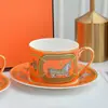 Taza de Café y Platillo de Porcelana de Hueso Europea Taza de Té para el Té de la Tarde Inglesa con Platillo Taza de Desayuno
