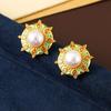 Pendientes originales de perlas de agua dulce retro para mujer, de alta gama, ligeros, de lujo, con flores de colores, estilo étnico para verano.
