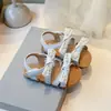 Sandalias de Lazo de Perlas 2026 Moda de Verano Chanclas Planas para Uso en Exteriores, Chanclas de una Sola Tira Suaves y Versátiles
