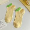 Meias Femininas Cano Baixo Antiderrapantes Versão Coreana Primavera e Verão Cores Blocadas Cor Macaron Artísticas Casuais Cano Médio