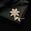Broche vintage incrustado de diamantes al por mayor temperamento versátil lazo aleación ramillete accesorios de ropa anti-luz para mujer pin joyería