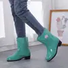 Zapatos de agua, botas de lluvia de moda, botas impermeables para mujer adulta de media pantorrilla y cortas, forradas de felpa para abrigar, botas de lluvia antideslizantes, botas de agua para cocina, zapatos de goma