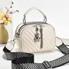 Bolso Redondo Pequeño de Mano con Borlas Estilo Lujo Ligero Diseño de Nicho Bolso de Hombro con Hilo Bordado Acolchado Bolso Cruzado Simple Multicapa para Mujer